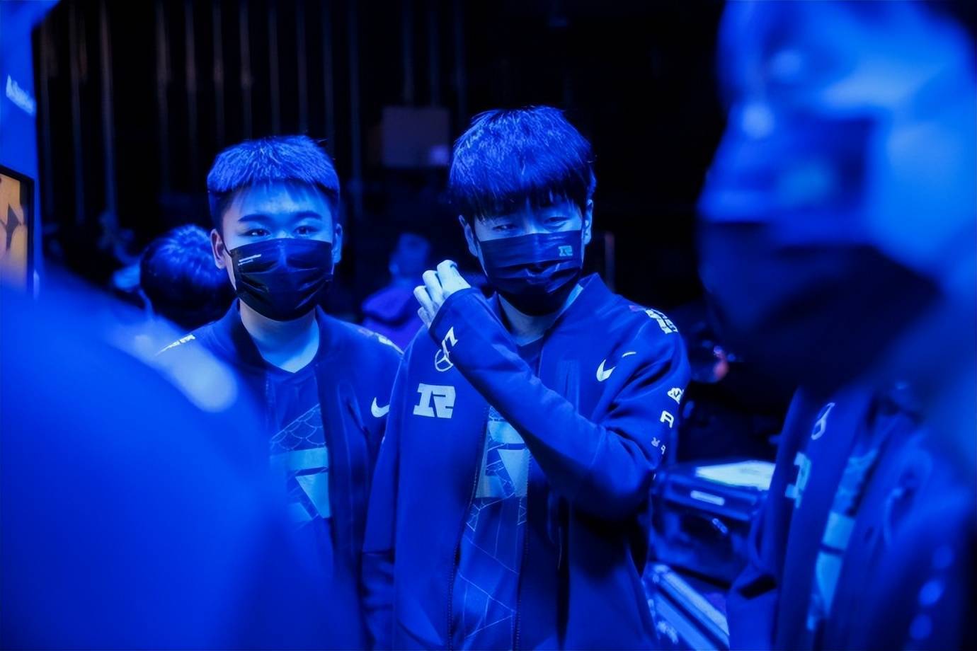 FNC碾压EG,BDD极限生还后反打激烈交锋八强赛,成为赛场最大亮点的简单介绍 FNC碾压EG,BDD极限生还后反打激烈交锋八强赛,成为赛场最大亮点的简单介绍